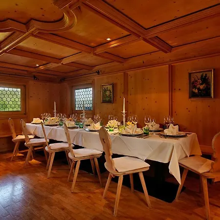 Kaysers Tirolresort - Wohlfuehlhotel Fuer Erwachsene Отель