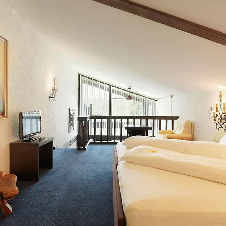 Kaysers Tirolresort - Wohlfuehlhotel Fuer Erwachsene