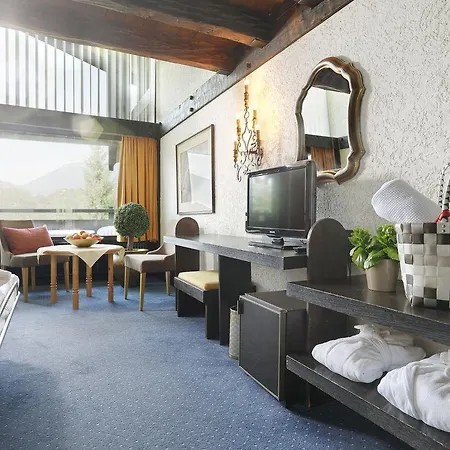 Kaysers Tirolresort - Wohlfuehlhotel Fuer Erwachsene Hotel 4*