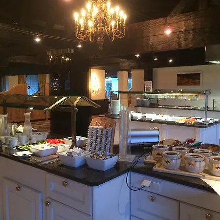 Kaysers Tirolresort - Wohlfuehlhotel Fuer Erwachsene 米耶明