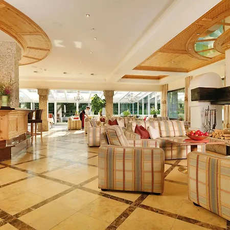 Kaysers Tirolresort - Wohlfuehlhotel Fuer Erwachsene